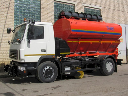 Аренда поливомоечной машины МАЗ МК-3435