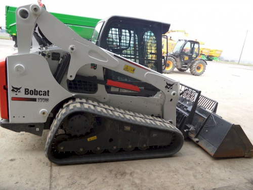 Аренда мини погрузчика Bobcat T770
